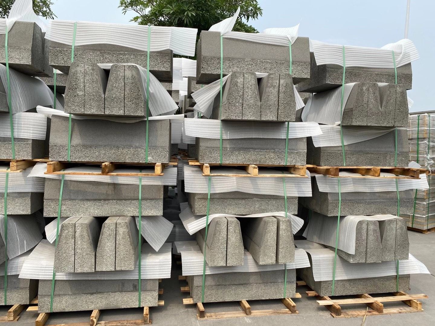 Moulding Concrete Blocks suppliers